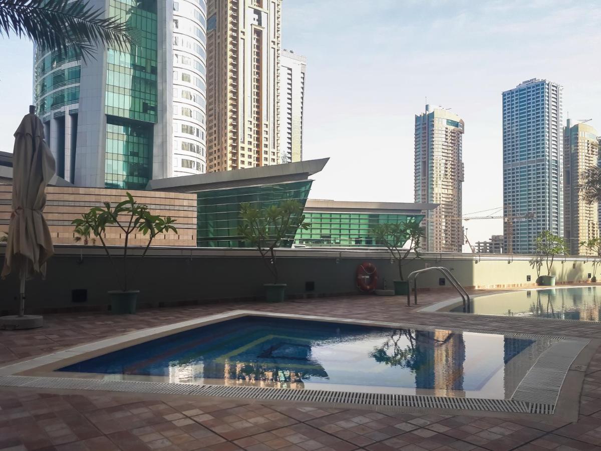 Higuests - Cozy Studio With Panoramic Views On The Lake Leilighet Dubai Eksteriør bilde