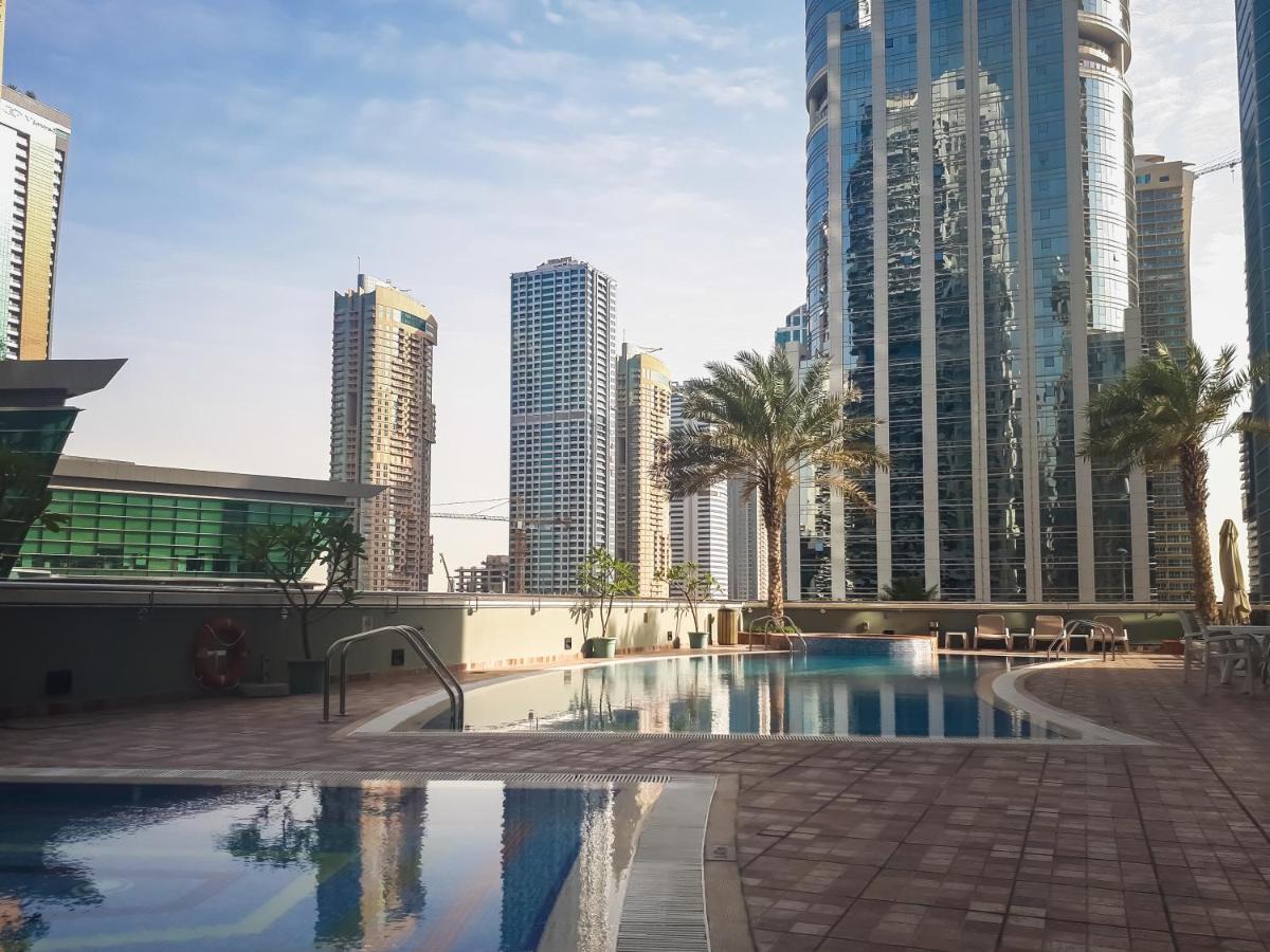 Higuests - Cozy Studio With Panoramic Views On The Lake Leilighet Dubai Eksteriør bilde